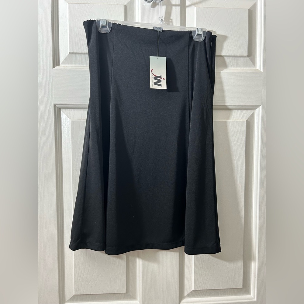 Black 90s skirt